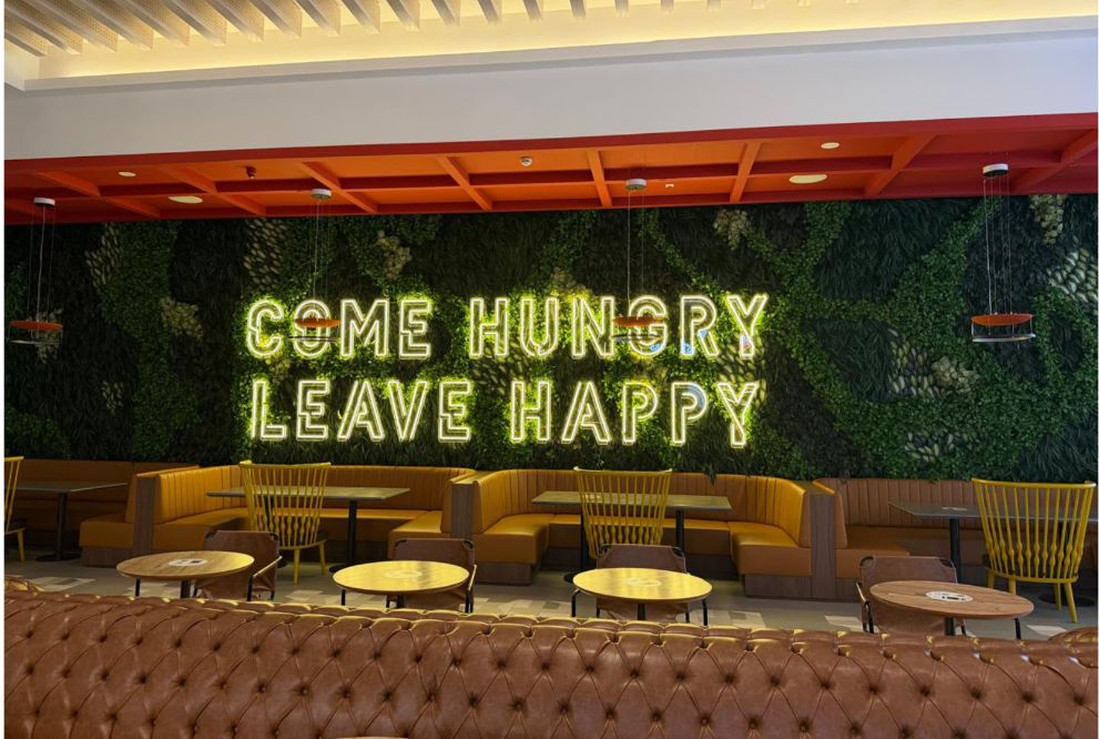Artificial Green Walls for Shopping Malls in UAE